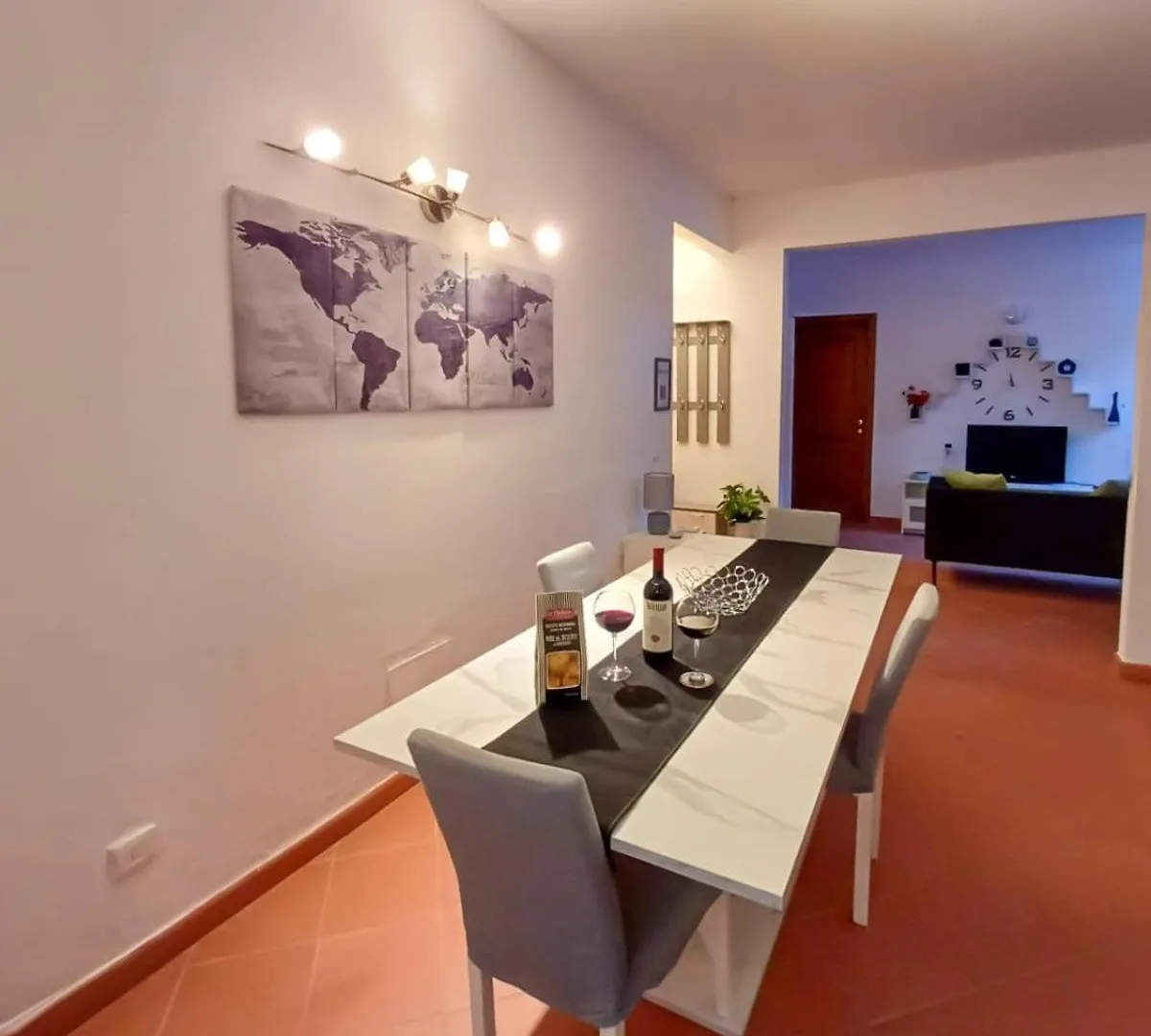 Apartment Comodo Appartamento Con 2 Giardini E Vasca Idromassaggio Florence