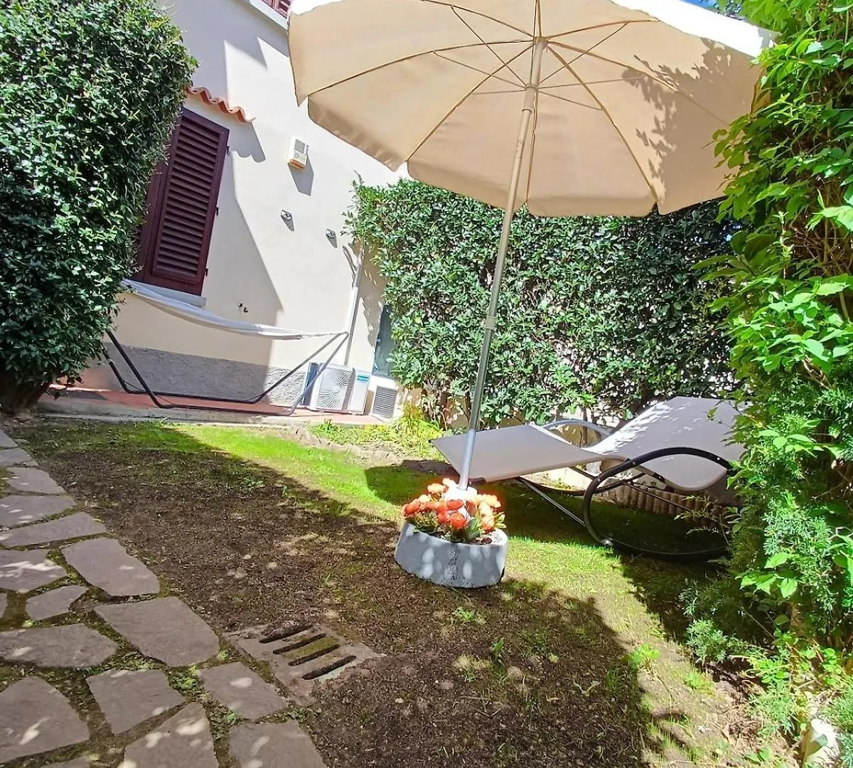 Comodo Appartamento Con 2 Giardini E Vasca Idromassaggio Florence Apartment